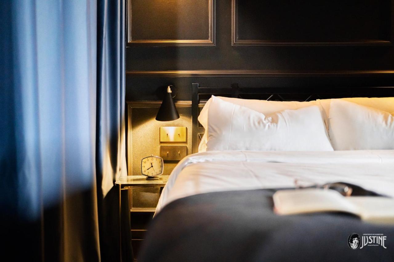 Suite Shibari By Justine Apartments Sobria Elegante Y Pecaminosa Apartamento Turistico En Madrid Rio Luaran gambar